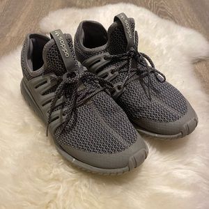 Youth Adidas Tubular